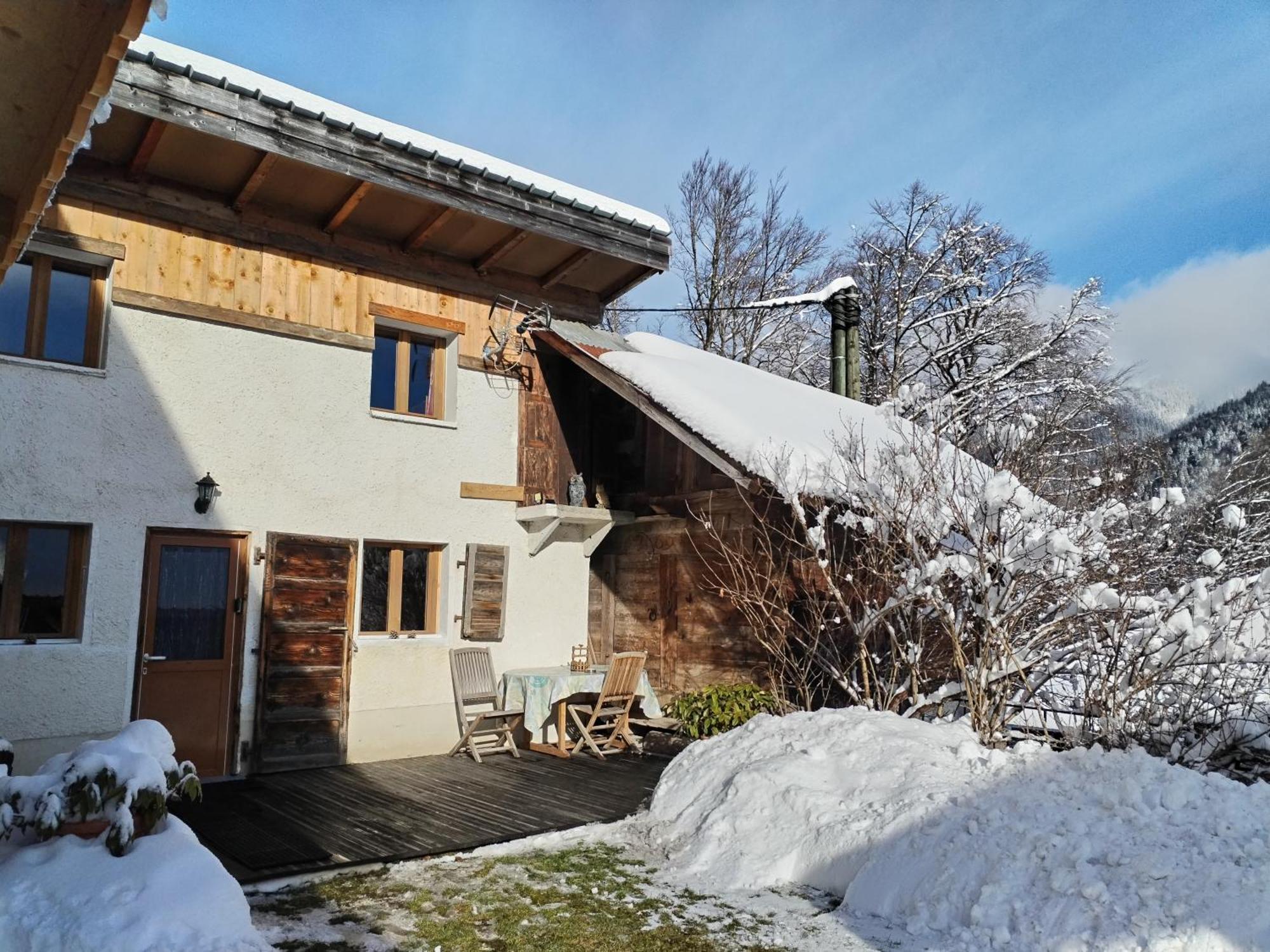 Petit Chalet Essert-Romand Extérieur photo
